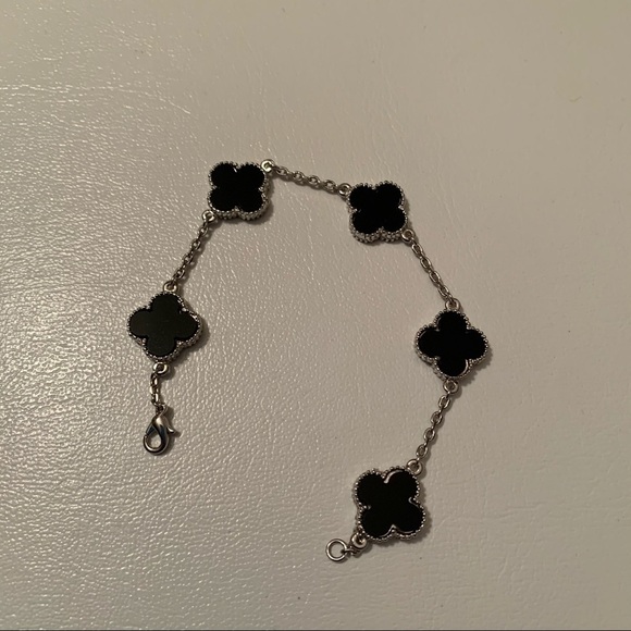 Jewelry - Clover Bracelet Silver Tone Black Onyx